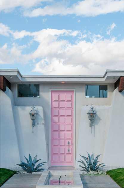 Palm Springs: Pink Door