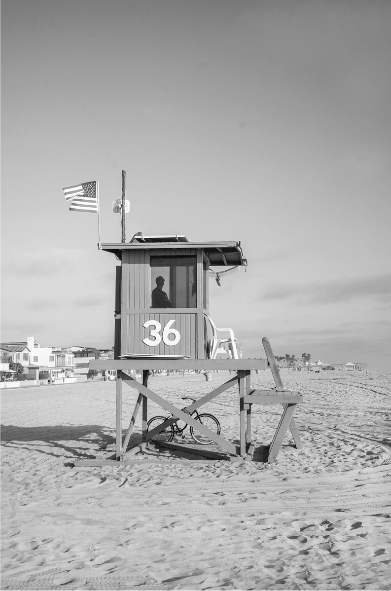 36th street tower Monochrome