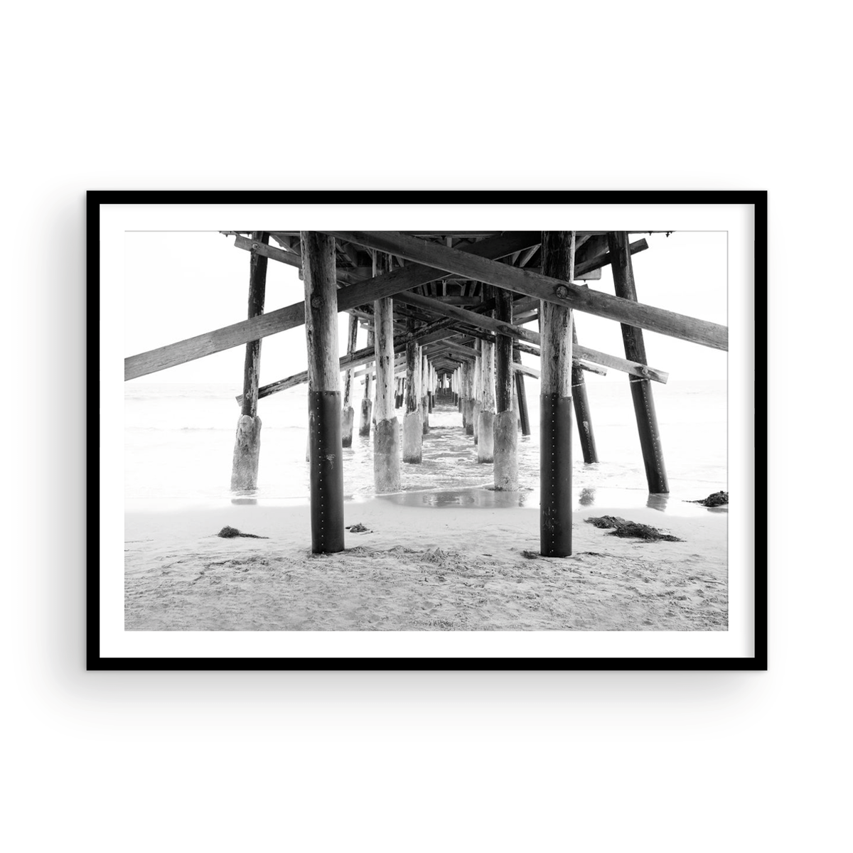 Newport pier three Monochrome