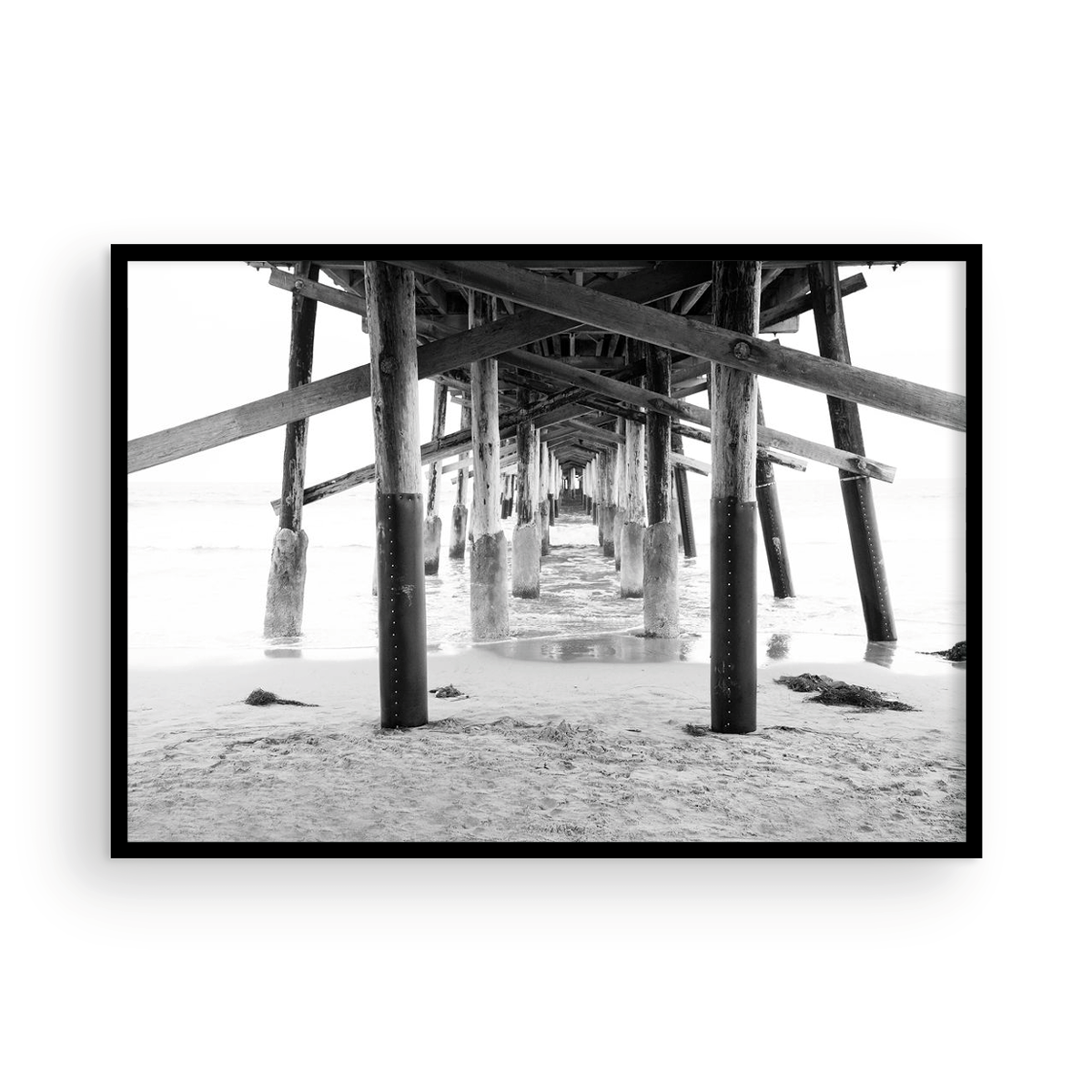 Newport pier three Monochrome